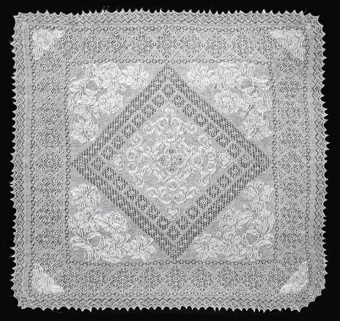 Thin shawl 160x160 sm (A487)