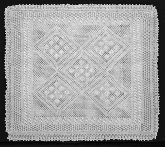 Thin shawl 140x135 sm (A479)