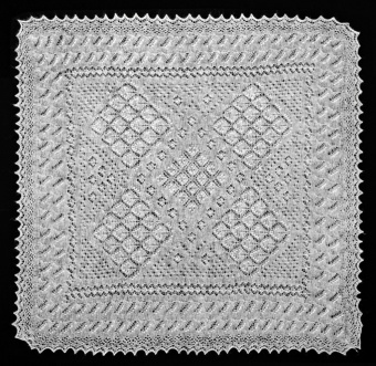 Thin shawl 120x115 sm (A475)